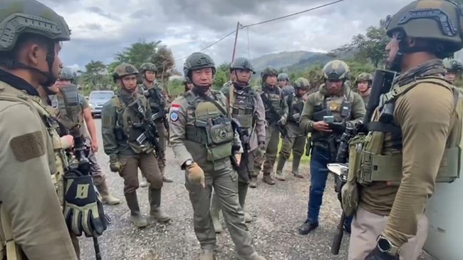 Satgas Damai Cartenz gabungan TNI-Polri melumpuhkan empat anggota KKB di Pegunungan Bintang, Papua.
