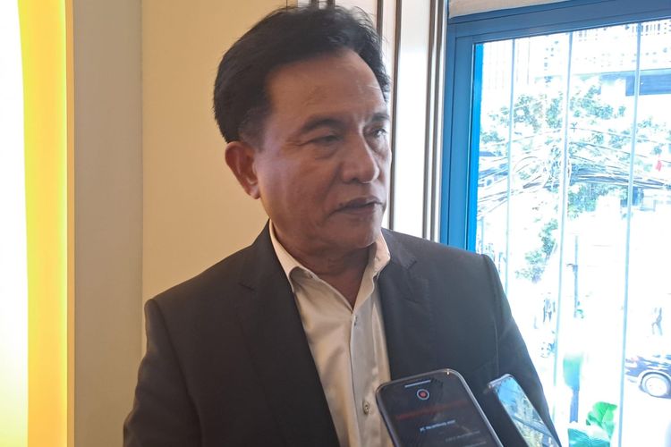 Yusril Mahendra.