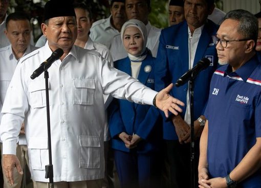 Zulhas saat bersama Prabowo.