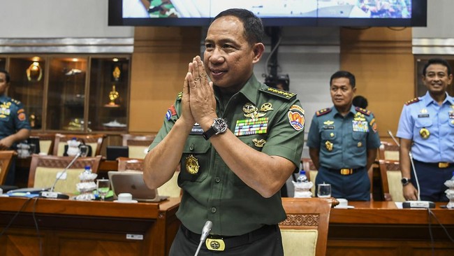 KSAD Jenderal Agus Subiyanto resmi disahkan sebagai Panglima TNI di rapat paripurna DPR, Selasa (21/11).