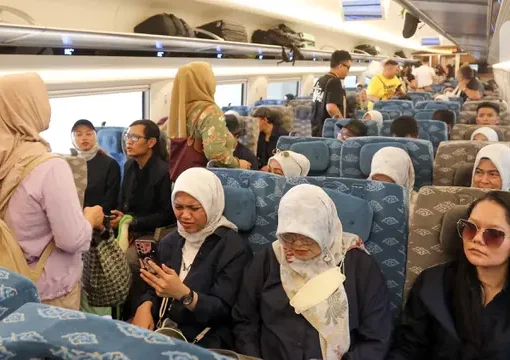 Kereta cepat.