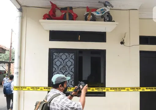 Rumah kontrakan korban.