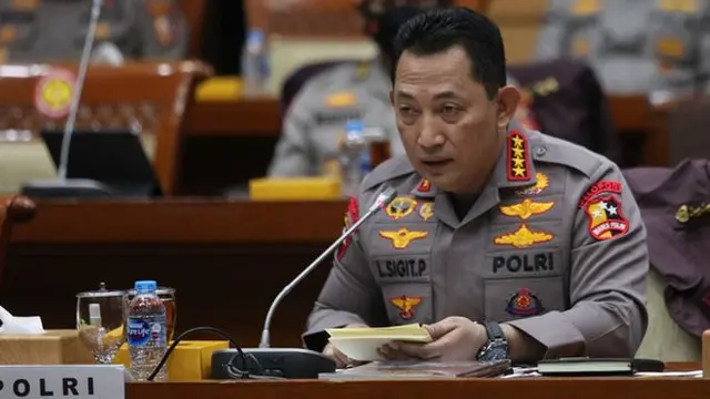 Kapolri Listyo Sigit raker dengan komisi III DPR.