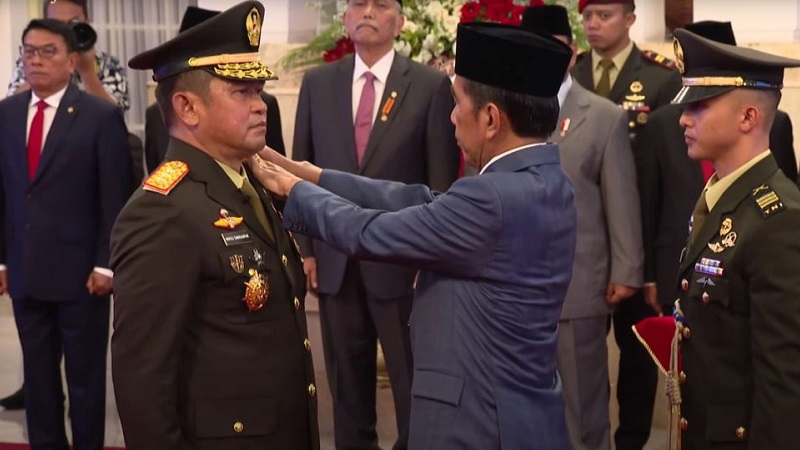 Presiden Lantik KSAD Mauli.