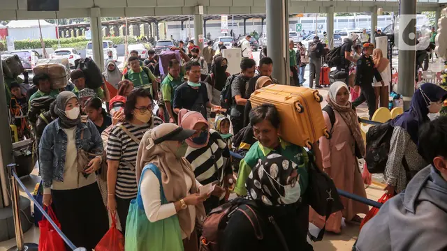 Warga Jakarta liburan Nataru.