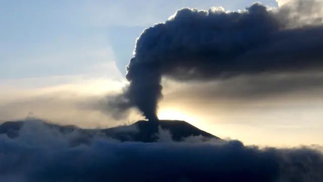 Gunung Marapi Sumbar.