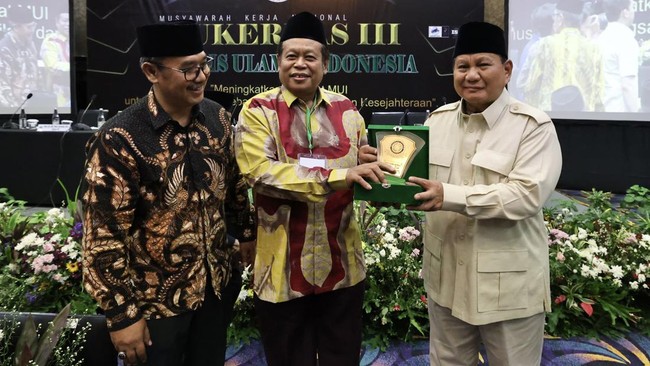 Capres Prabowo Subianto menghadiri Mukernas MUI ke-III di Hotel Mercure Ancol, Jakarta, Sabtu (2/12).