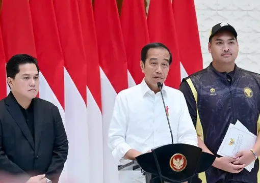 Presiden Jokowi memerintahkan Menko Polhukam Mahfud Md untuk menyelesaikan masalah pengungsi Rohingya di Aceh. Hal itu disampaikan Jokowi saat ditemui di Lanud Halim Perdanakusuma, Jakarta Timur, Senin 4 Desember 2023.