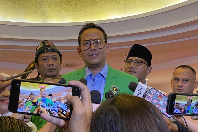 Sejumlah kader Partai Persatuan Pembangunan (PPP) yang mengatasnamakan mereka sebagai “Pejuang PPP” mendeklarasikan mendukung pasangan capres-cawapres nomor urut 2 Prabowo Subianto-Gibran Rakabuming Raka untuk Pilpres 2024, Kamis (28/12/2023).