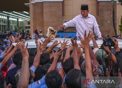 Calon Presiden nomor urut dua Prabowo Subianto menghadiri acara silaturahmi dengan masyarakat Aceh di MZ Coffe, Banda Aceh, Selasa (26/12/2023).