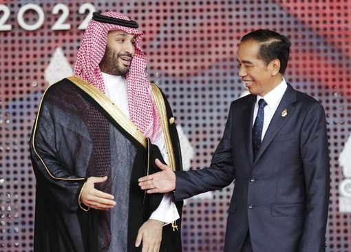 Presiden Jokowi menceritakan di balik layar saat melobi pangeran Mohammed bin Salman (MBS) untuk mendapat tambahan kuota haji sebanyak 20 ribu.