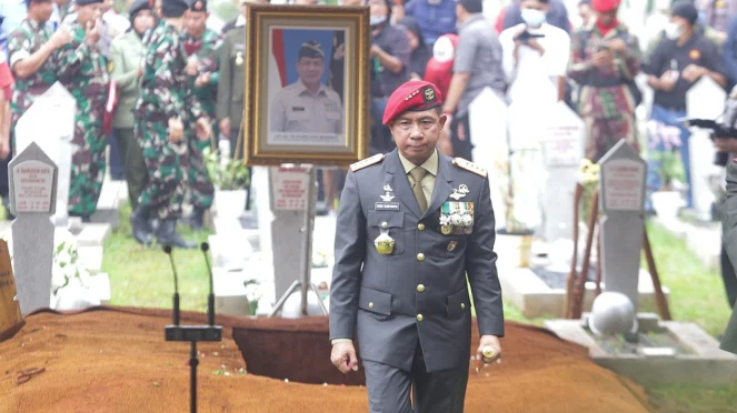 Panglima TNI Jenderal Agus Subiyanto di TMP Kalibata..