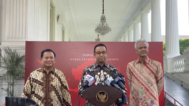 Calon Presiden (Capres) Anies Baswedan, Ganjar Pranowo dan Prabowo Subianto di Istana usai makan siang bersama Presiden Joko Widodo (Jokowi).