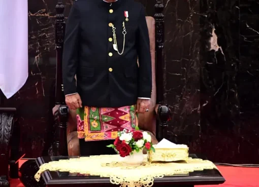 Wakil Presiden Ma’ruf Amin mengenakan pakaian adat Demang khas adat Betawi saat mengikuti Sidang Tahunan MPR, Rabu Pagi, 16 Agustus 2023. Di acara ini, Wapres didampingi istrinya, Wury Ma’ruf Amin yang tiba di Gedung Nusantara sekitar pukul 08.27 WIB.