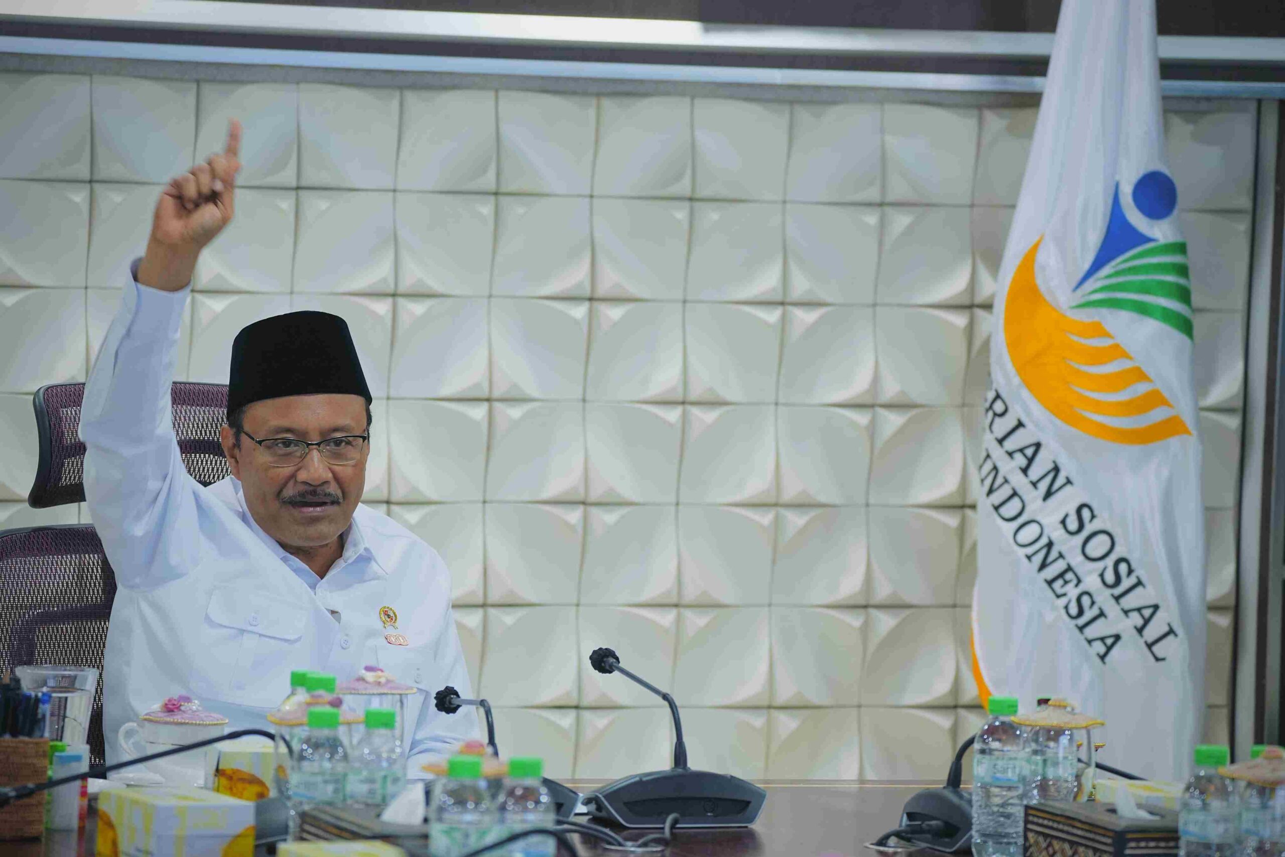 Menteri Sosial Saifullah Yusuf