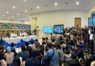 Pemerintah terus mengintensifkan penanganan bencana melalui operasi terpadu TNI–Polri. (Foto: BPMI Setpres)